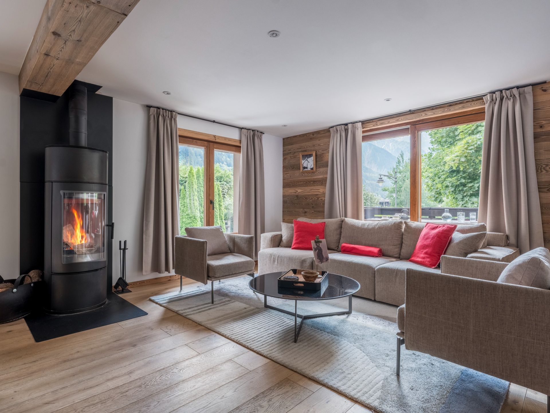 chalet 6 Rooms for sale on CHAMONIX MONT BLANC (74400)