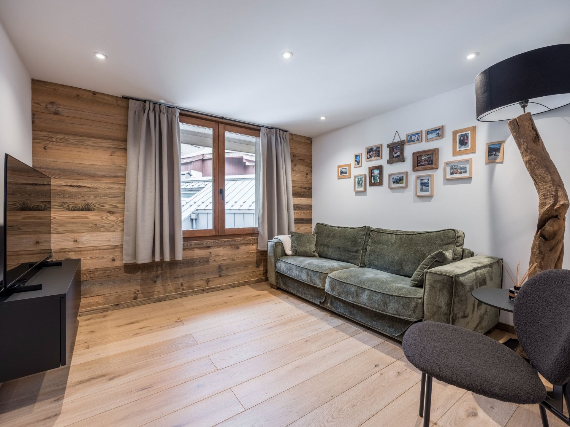 chalet 6 Rooms for sale on CHAMONIX MONT BLANC (74400)