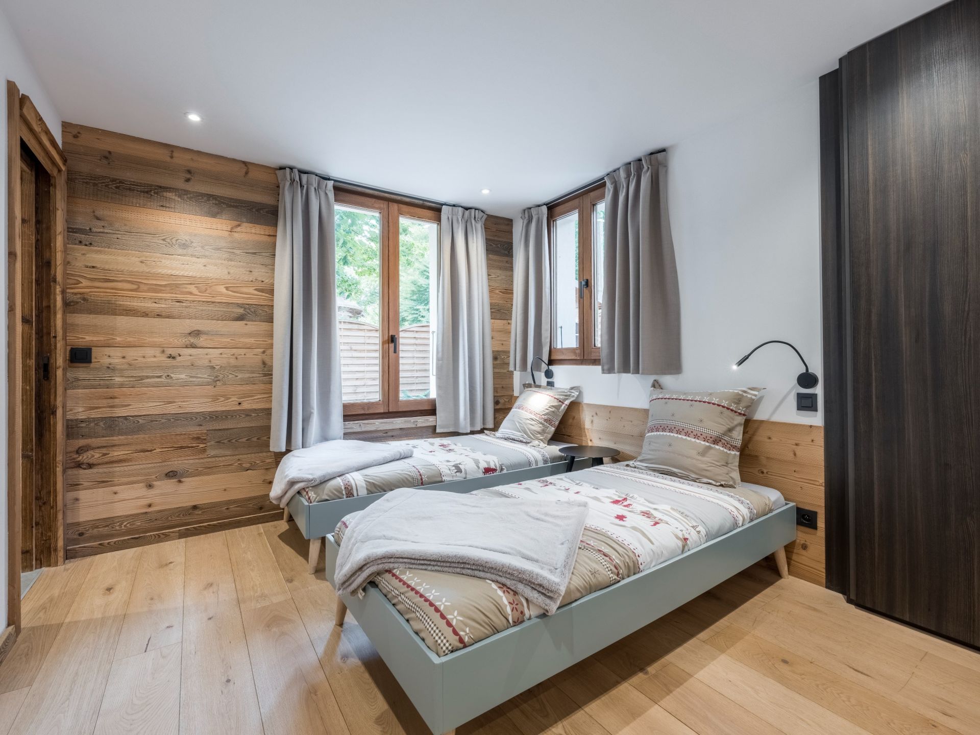 chalet 6 Rooms for sale on CHAMONIX MONT BLANC (74400)