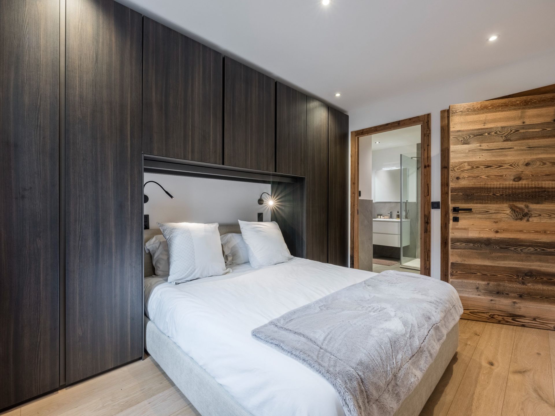 chalet 6 Rooms for sale on CHAMONIX MONT BLANC (74400)