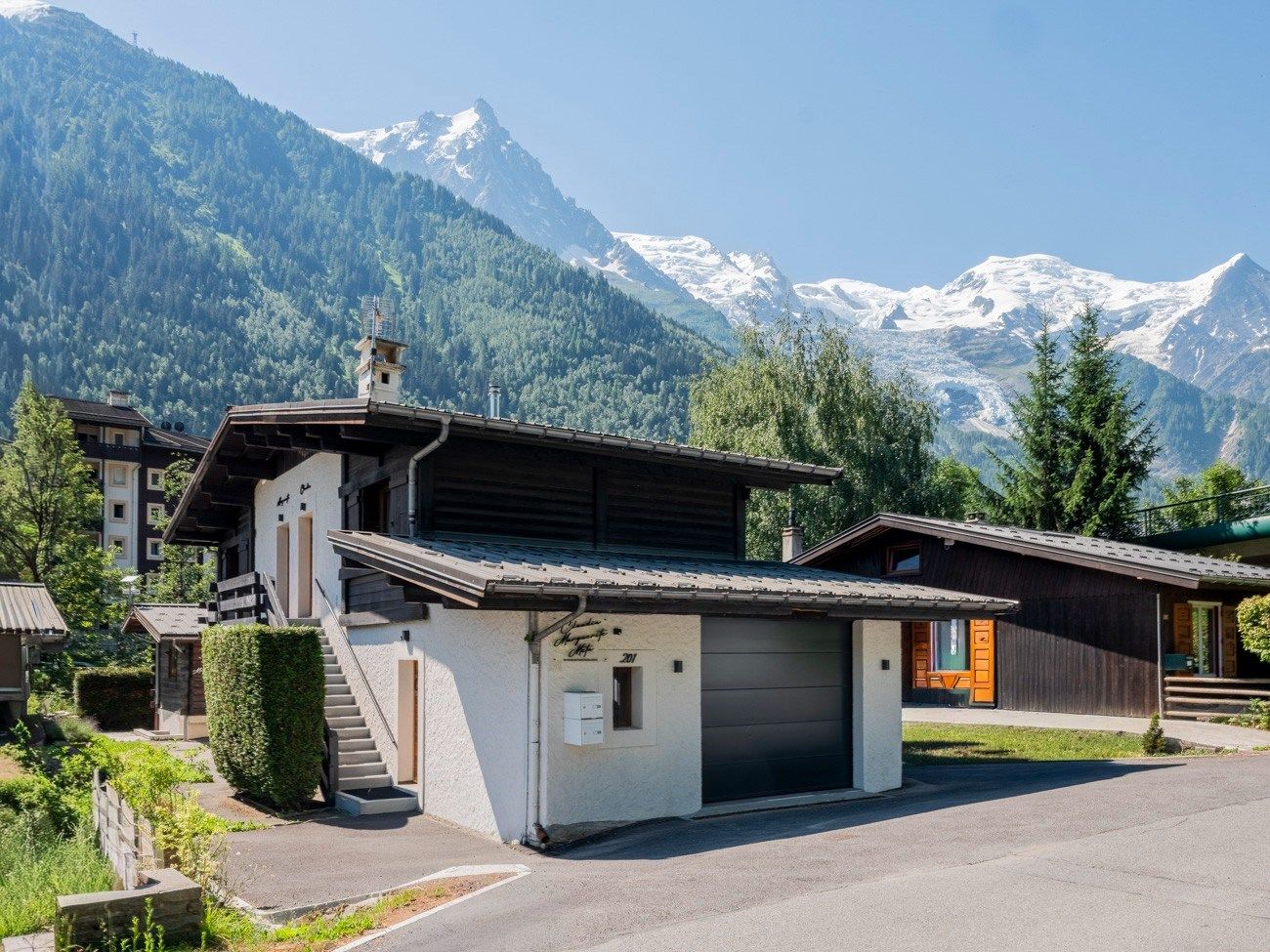 apartment 4 Rooms for sale on CHAMONIX MONT BLANC (74400)