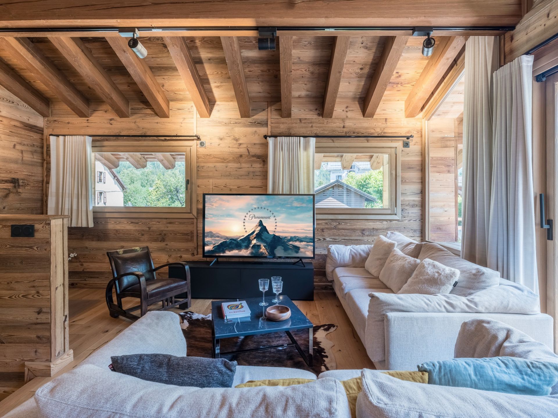 chalet 6 Rooms for sale on CHAMONIX MONT BLANC (74400)