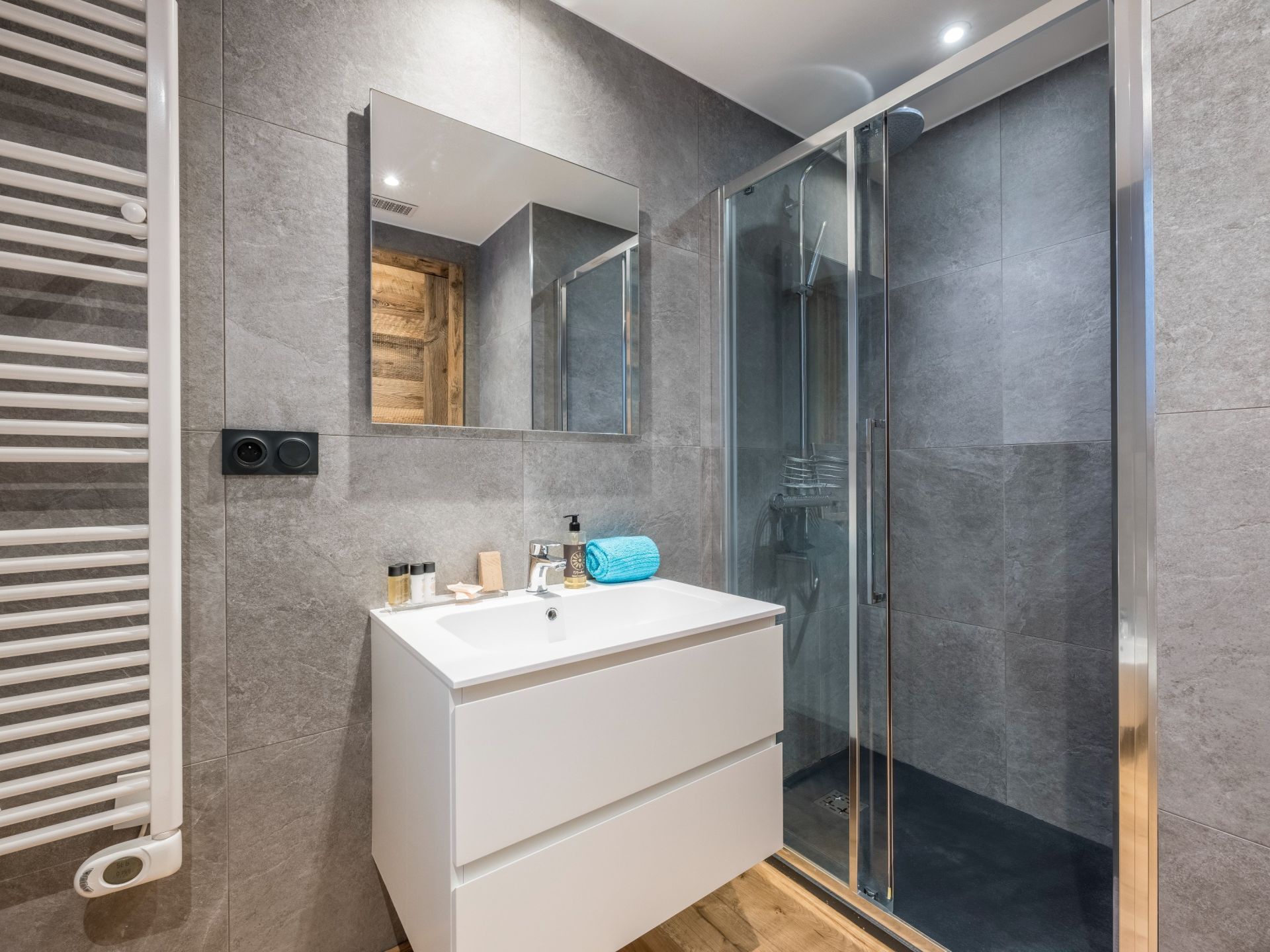 chalet 6 Rooms for sale on CHAMONIX MONT BLANC (74400)
