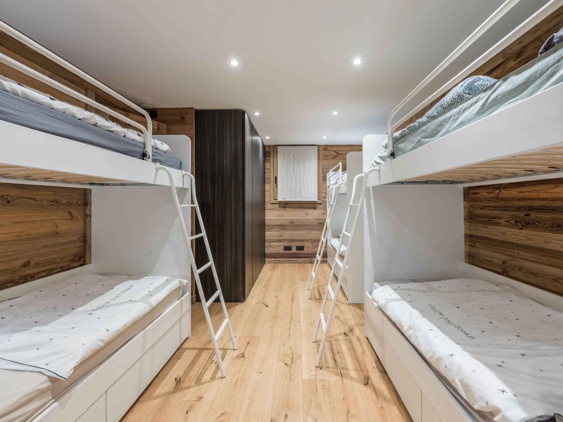 chalet 6 Rooms for sale on CHAMONIX MONT BLANC (74400)