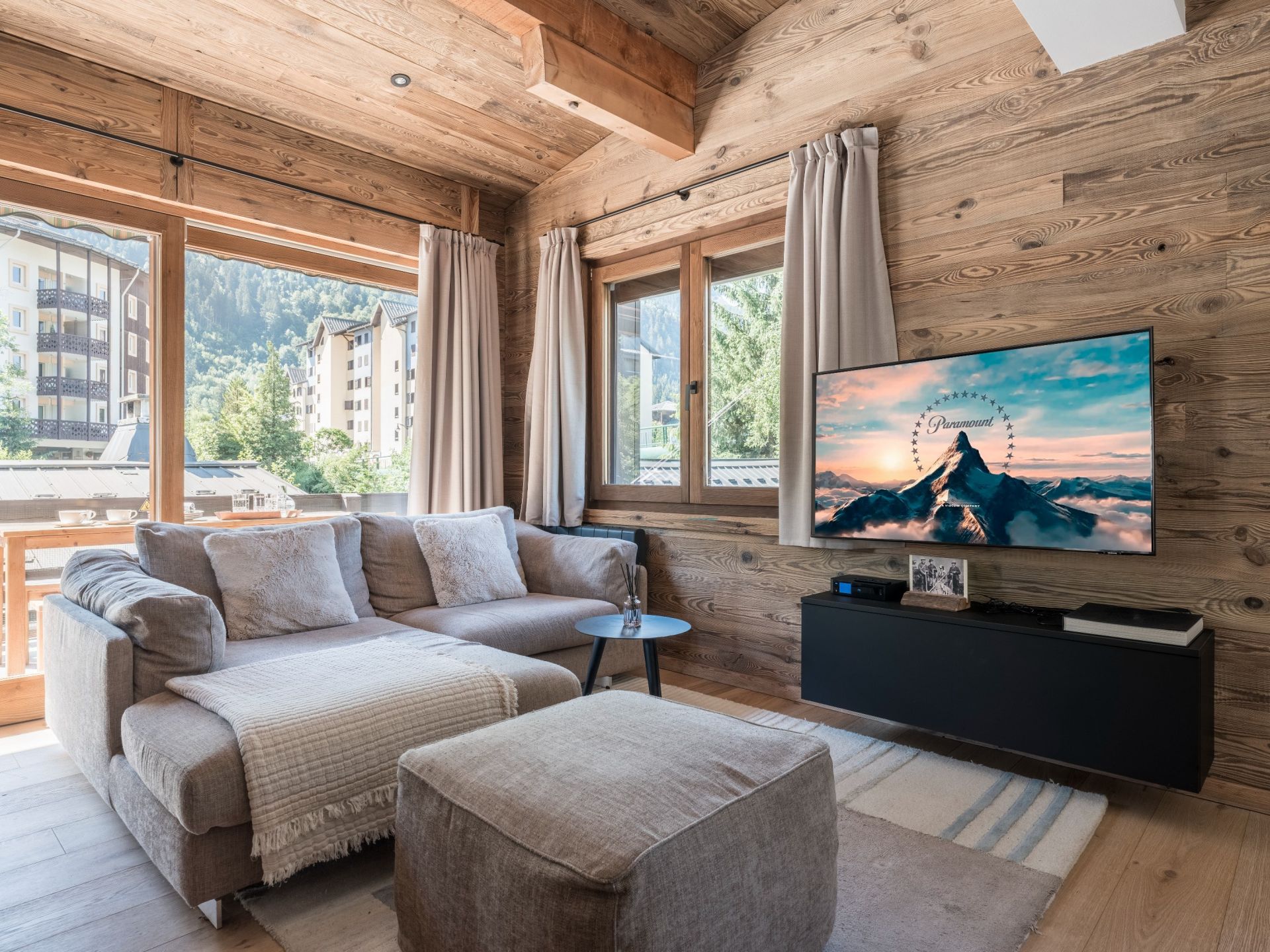 apartment 5 Rooms for sale on CHAMONIX MONT BLANC (74400)