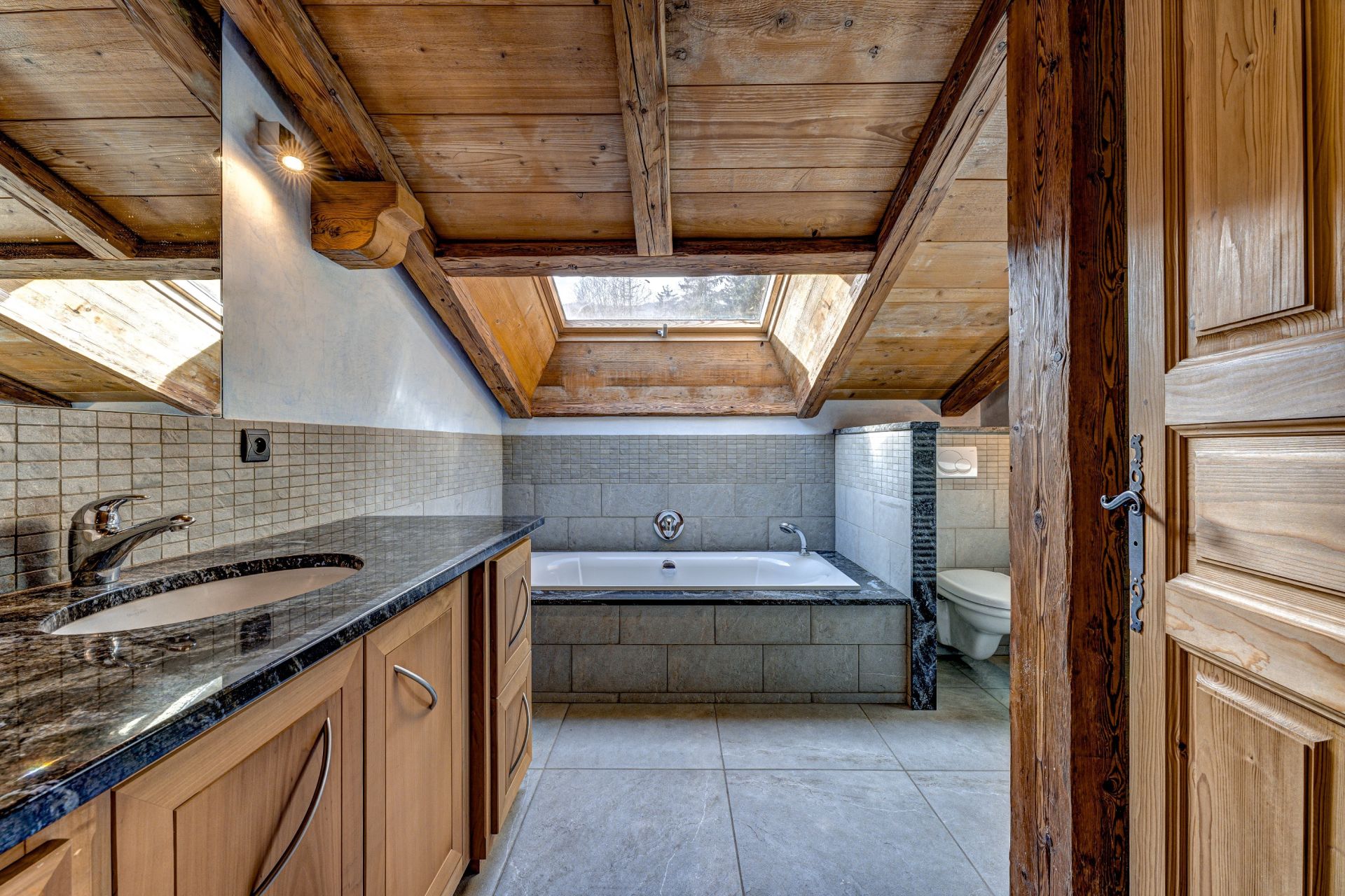 chalet 12 Rooms for sale on CHAMONIX MONT BLANC (74400)