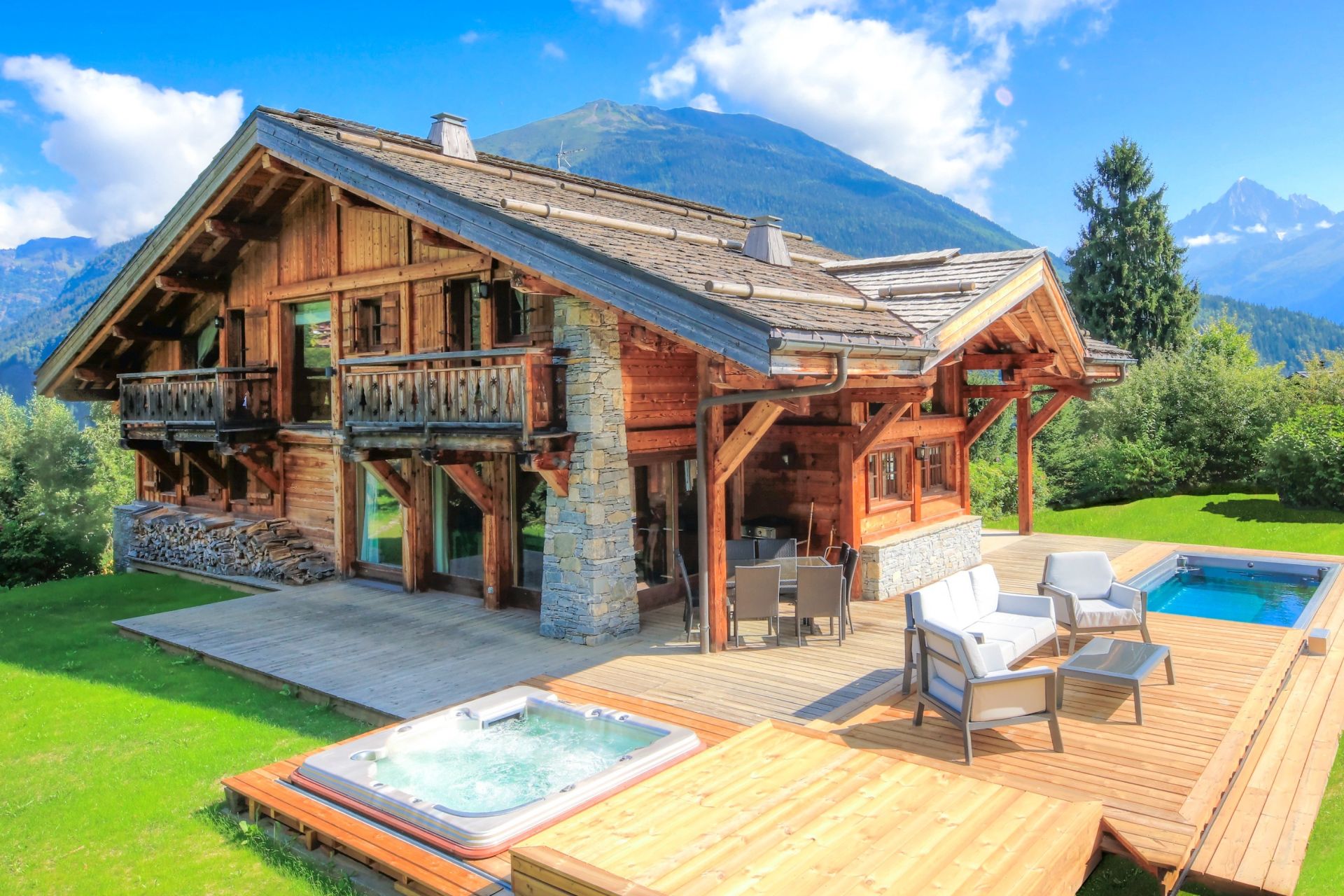 chalet 8 Rooms for sale on LES HOUCHES (74310)