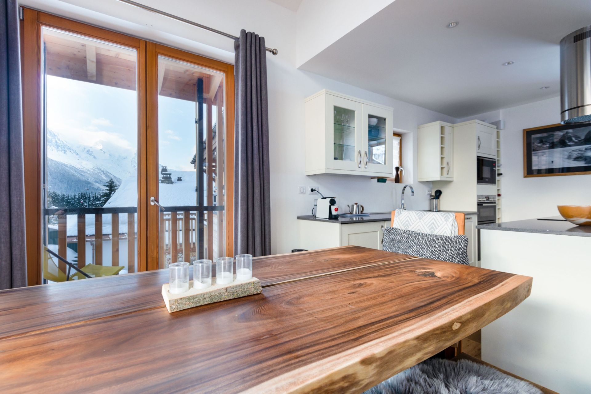 chalet 4 Rooms for sale on ARGENTIERE (74400)