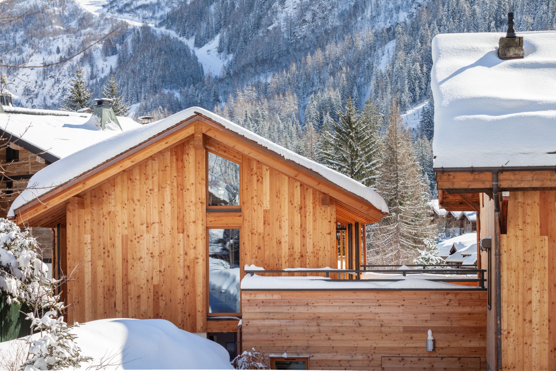 chalet 4 Rooms for sale on ARGENTIERE (74400)